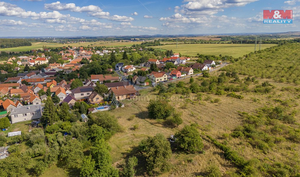 Prodej stavebního pozemku 1 974 m², Chrást – náhled fotky 4