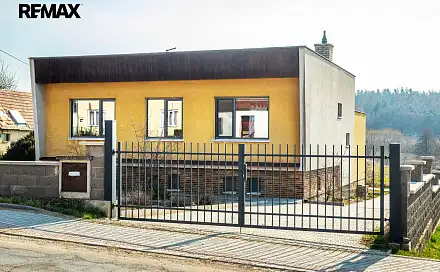 Prodej domu 200 m² s pozemkem 802 m², Šumná, okres Znojmo