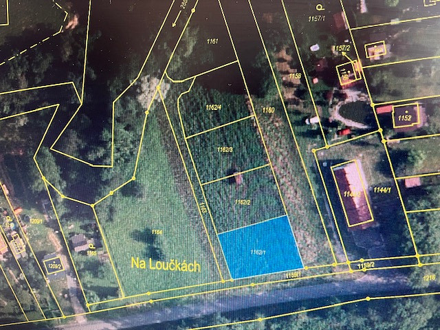 Prodej stavebního pozemku 492 m² — photo 2