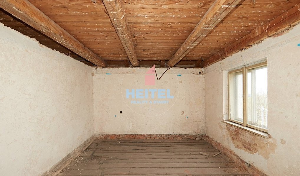 Prodej domu 300 m² s pozemkem 910 m², Hanušovice – náhled fotky 2