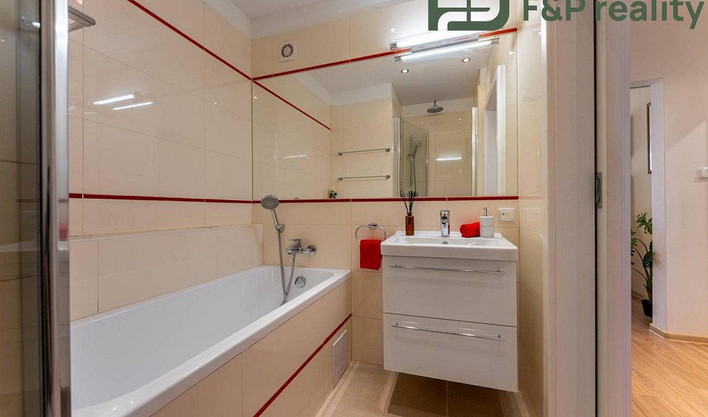 Prodej bytu 3+1 72 m², Praha – náhled fotky 15