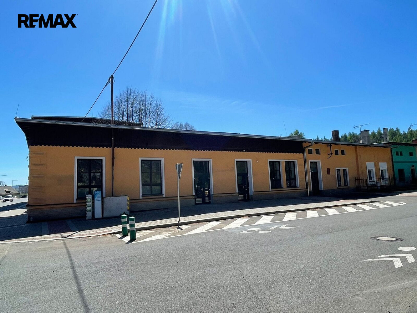 Pronájem obchodních prostor 356 m² – fotografie 2