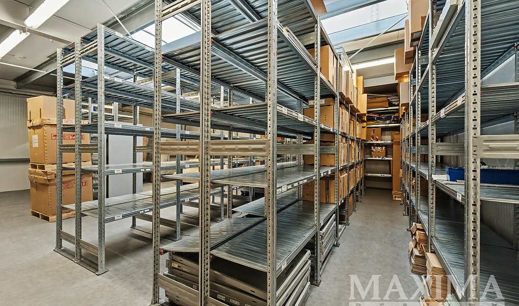 Prodej kanceláře 1 282 m², Praha – náhled fotky 11