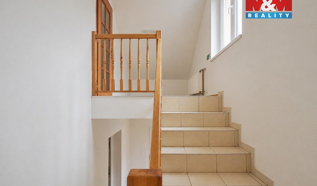 Prodej ubytovacího objektu 198 m², Větrný Jeníkov – náhled fotky 10