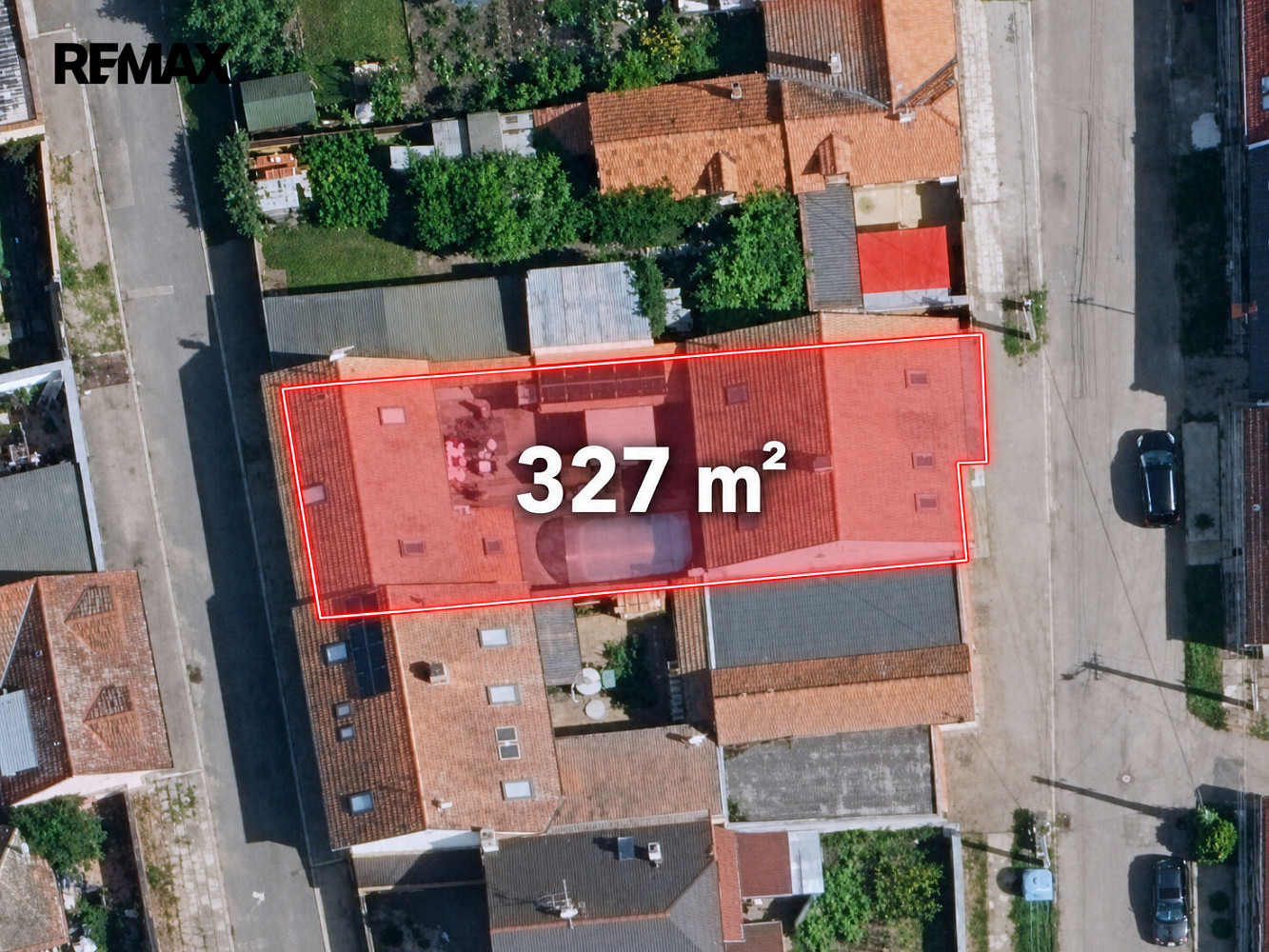Prodej domu 244 m² s pozemkem 327 m²