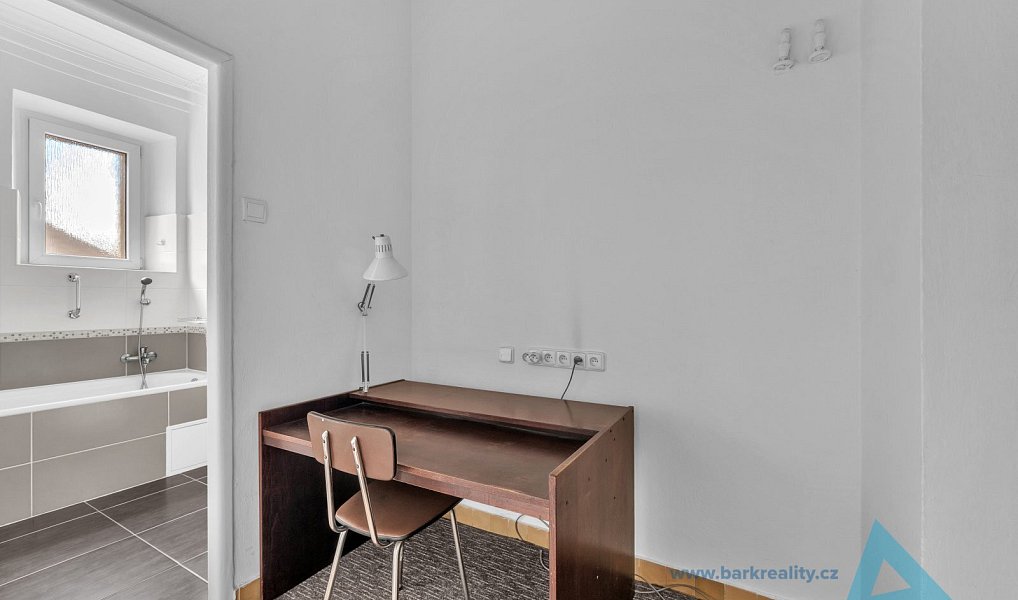 Prodej bytu 2+1 70 m², Praha – náhled fotky 16