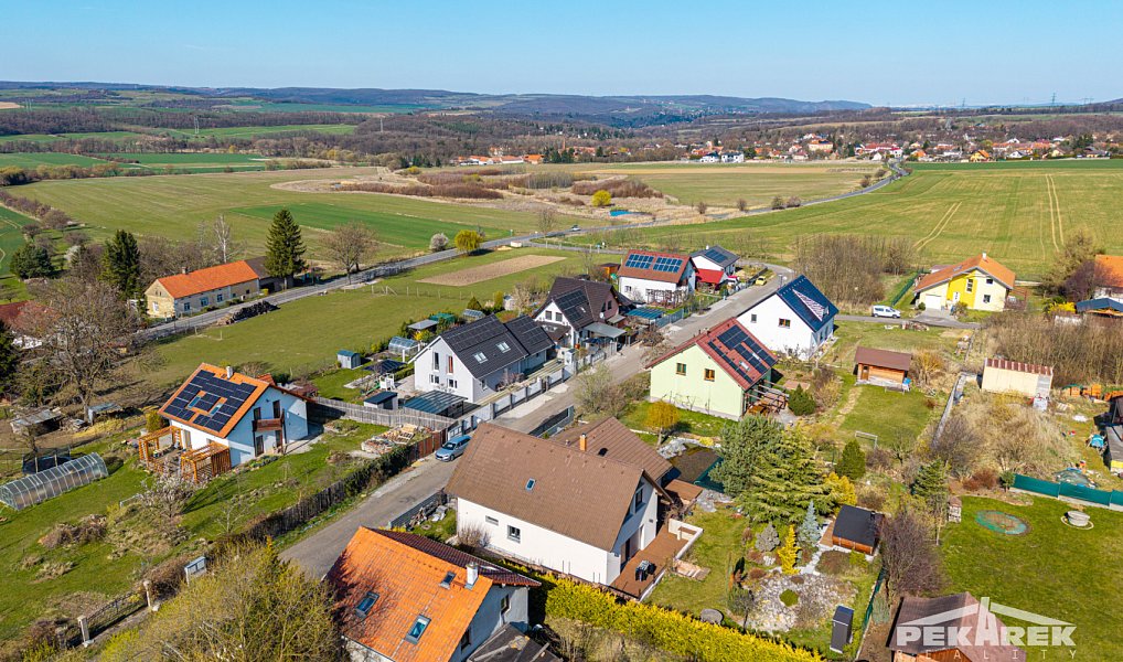 Prodej domu 179 m² s pozemkem 1 078 m², Skuhrov – náhled fotky 36