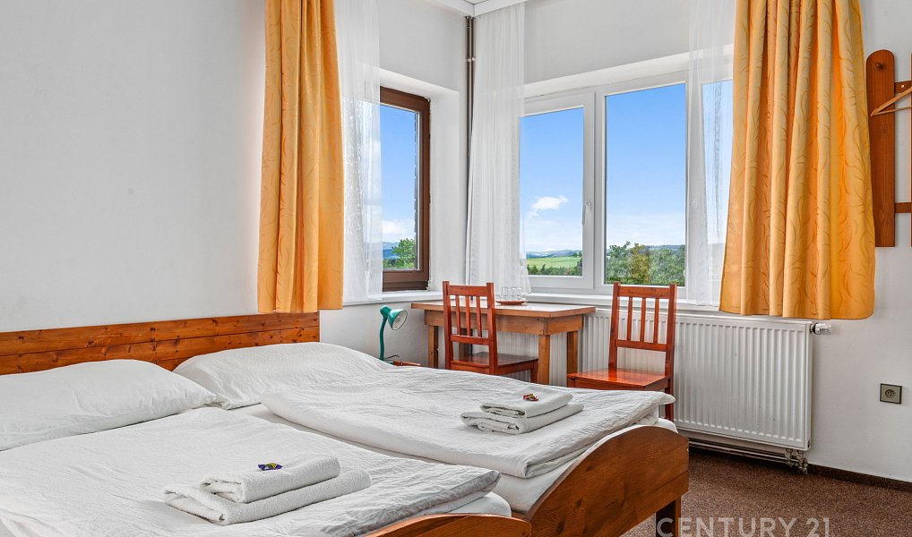Prodej ubytovacího objektu 457 m², Letovice – náhled fotky 25