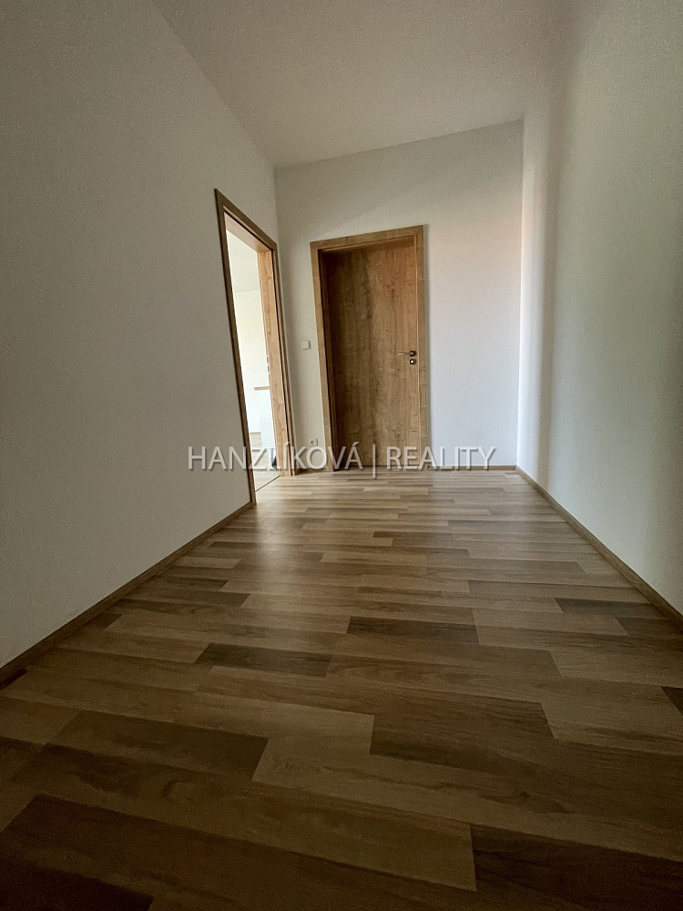Pronájem bytu 2+kk 52 m² – fotografie 5