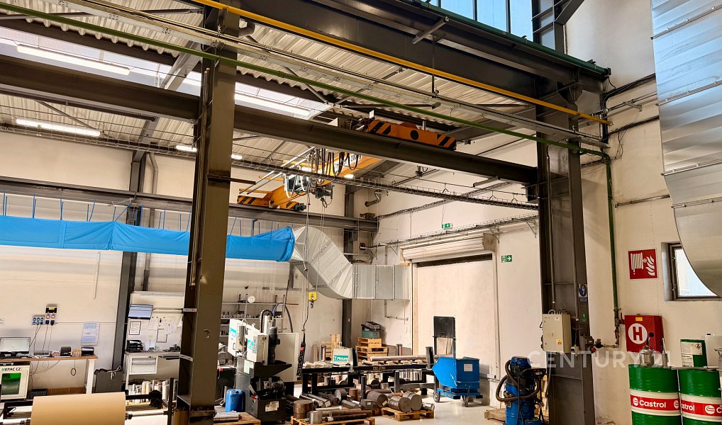 Pronájem výrobních prostor 1 000 m², Ivančice – náhled fotky 4