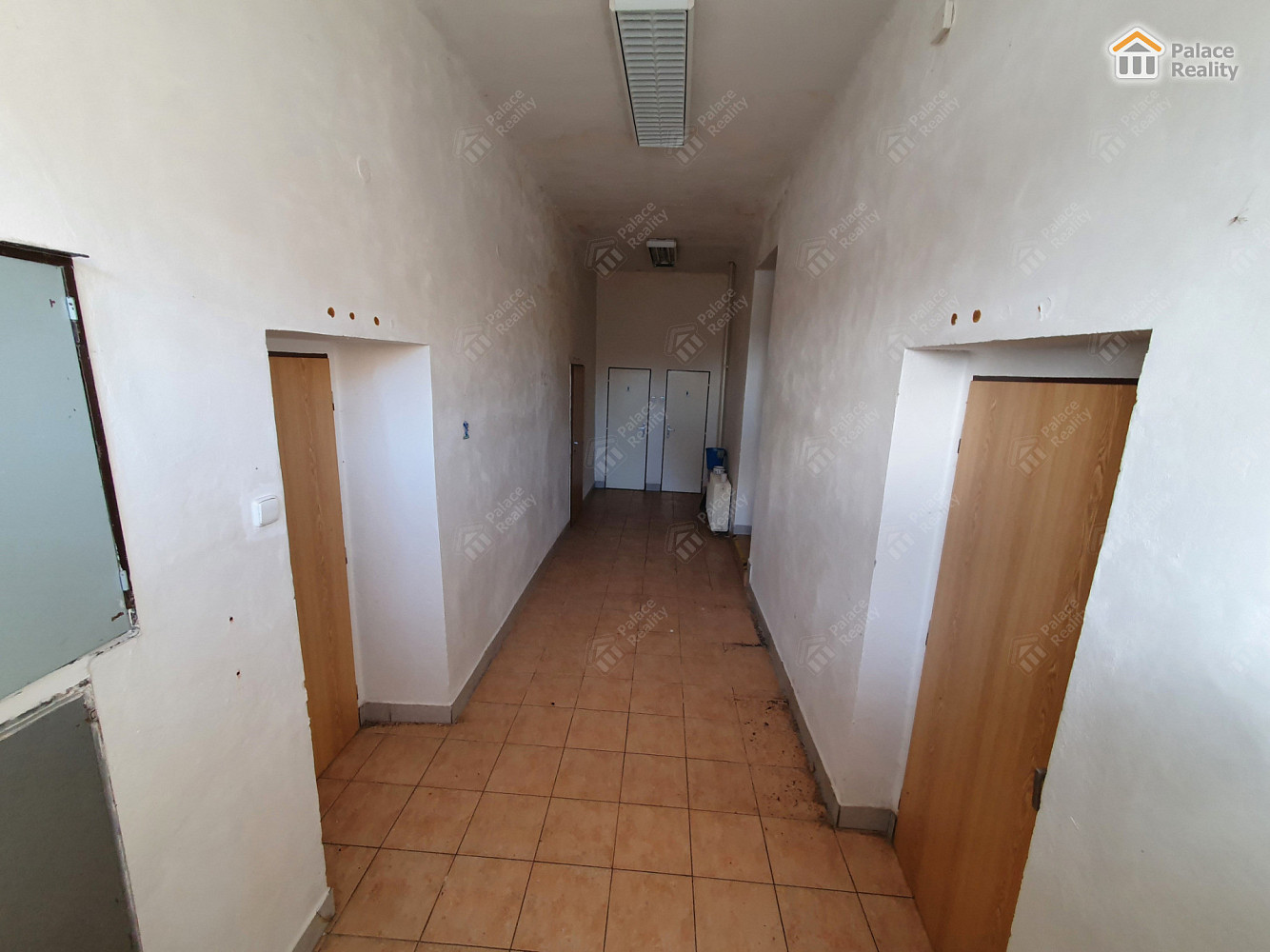Prodej domu 520 m² s pozemkem 1 389 m² — photo 2