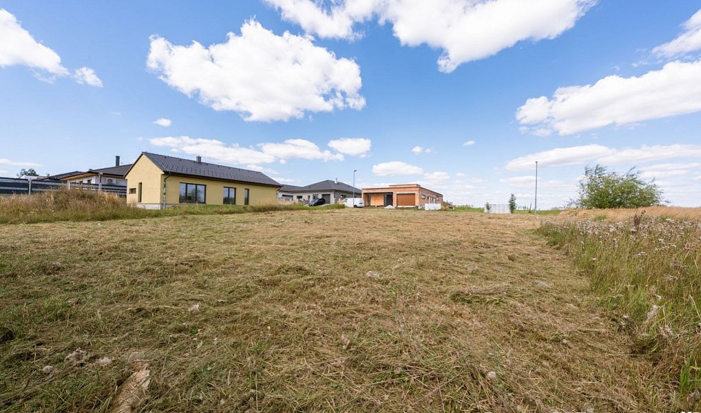 Prodej stavebního pozemku 640 m², Střítež – náhled fotky 6