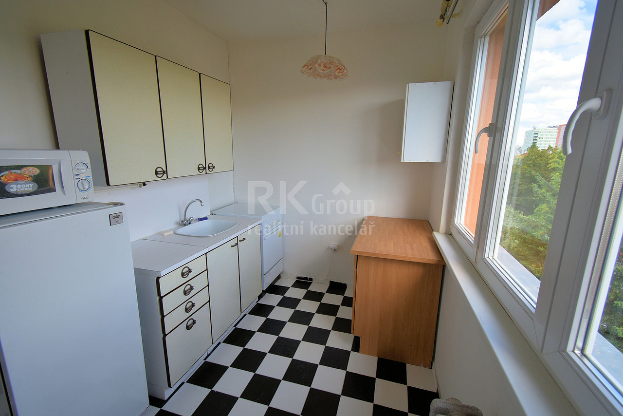 Pronájem bytu 1+1 38 m²