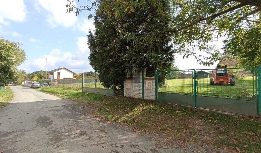 Prodej komerčního pozemku 1 016 m², Radějovice – náhled fotky 5