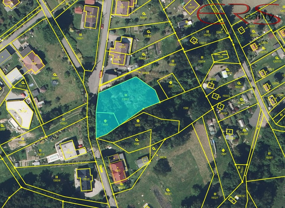 Prodej stavebního pozemku 1 358 m²