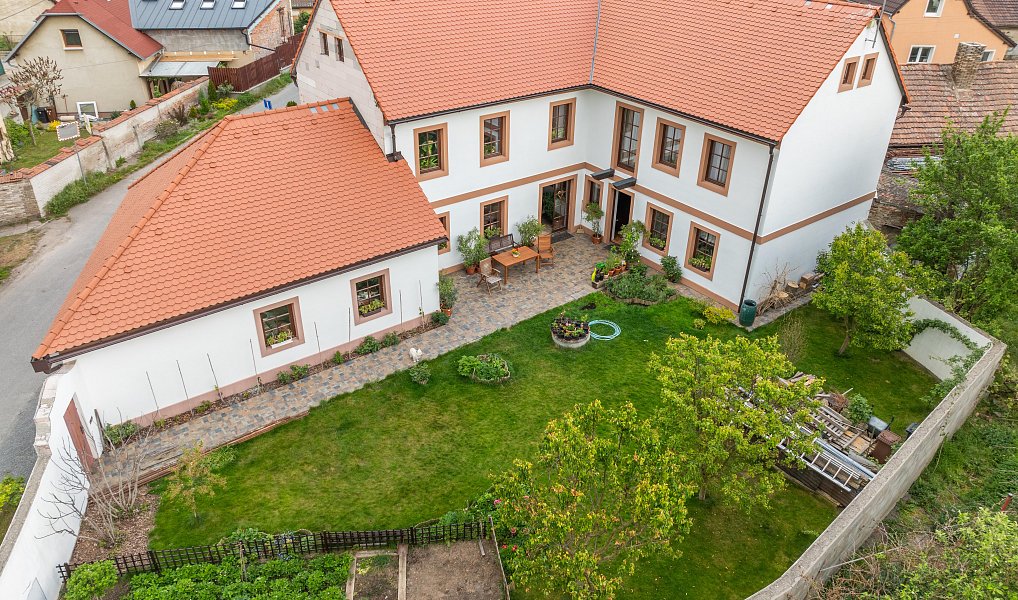 Pronájem domu 382 m² s pozemkem 515 m², Stehelčeves – náhled fotky 3