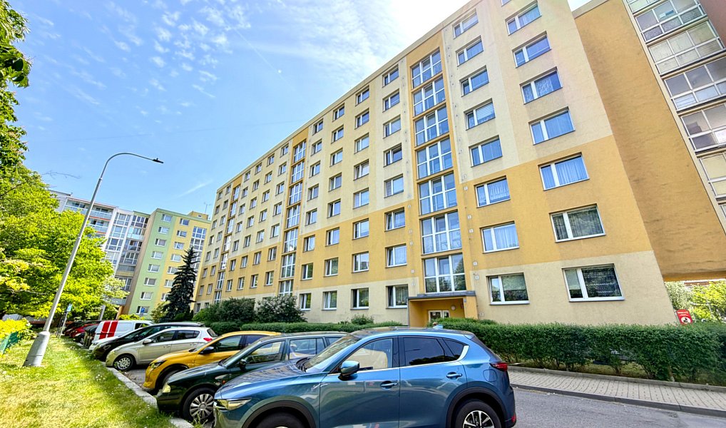 Prodej bytu 2+1 62 m², Praha – náhled fotky 2