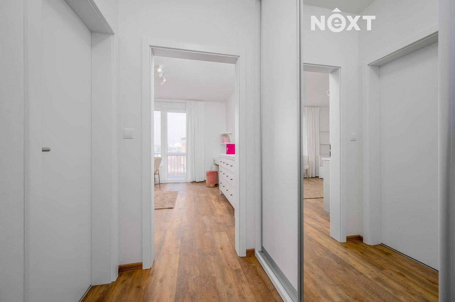 Pronájem bytu 1+kk 32 m² - Widok 4