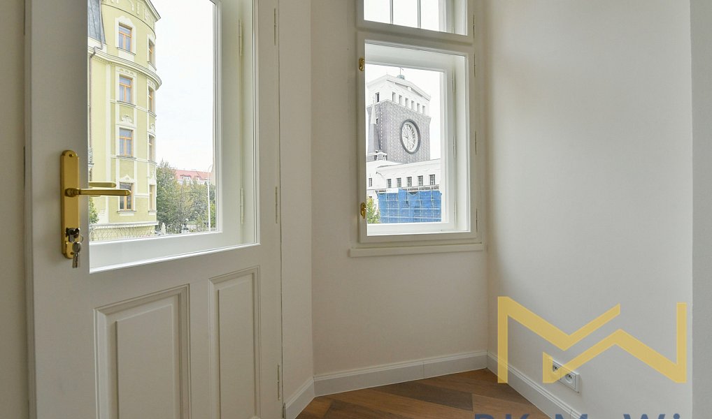 Pronájem bytu 4+kk 120 m², Praha – náhled fotky 7