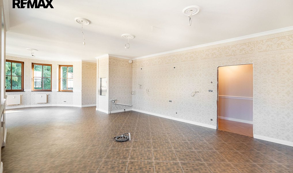 Prodej bytu 6+kk 537 m², Karlovy Vary – náhled fotky 33