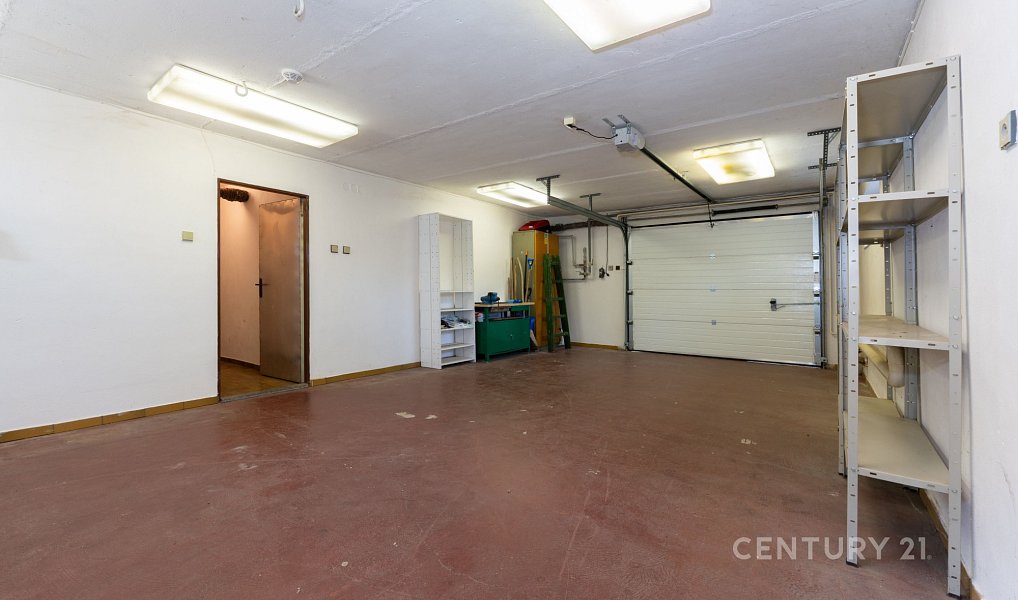 Prodej domu 193 m² s pozemkem 527 m², Praha – náhled fotky 32