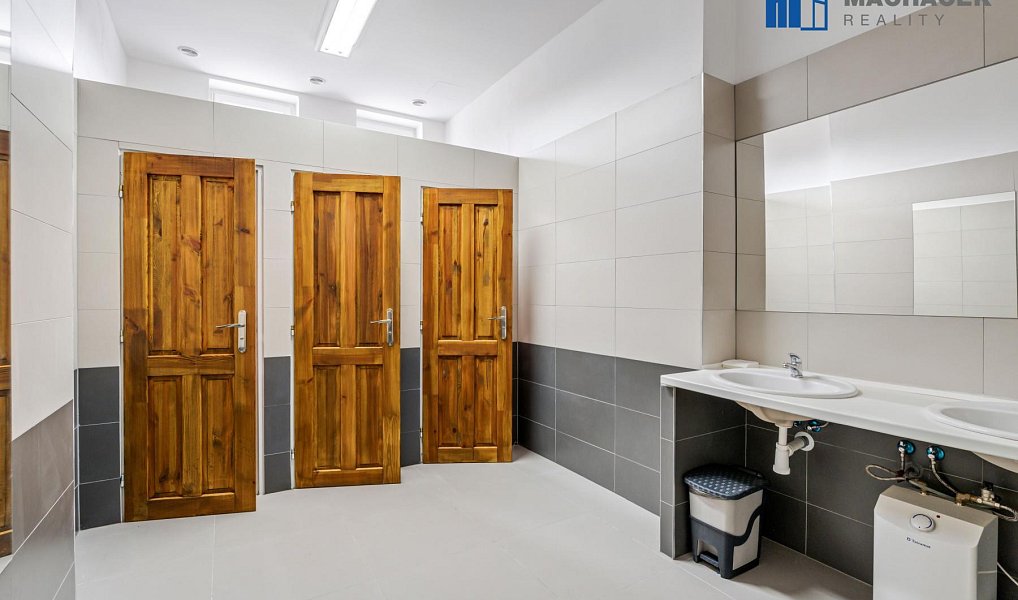 Prodej restaurace 669 m², Duchcov – náhled fotky 21