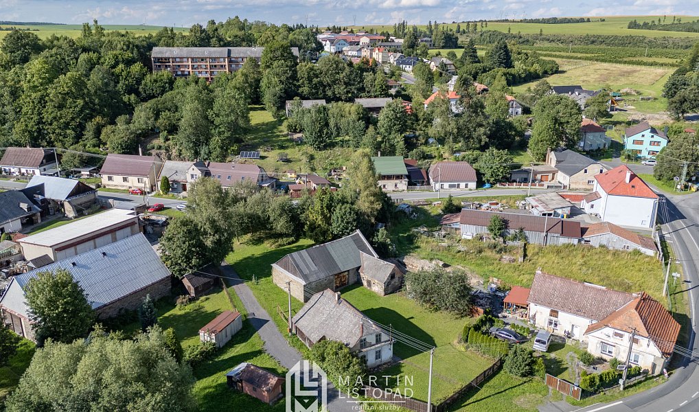 Prodej stavebního pozemku 1 379 m², Dvorce – náhled fotky 23