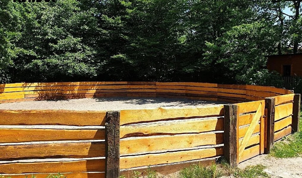 Prodej zemědělského objektu 2 400 m², Baška – náhled fotky 12