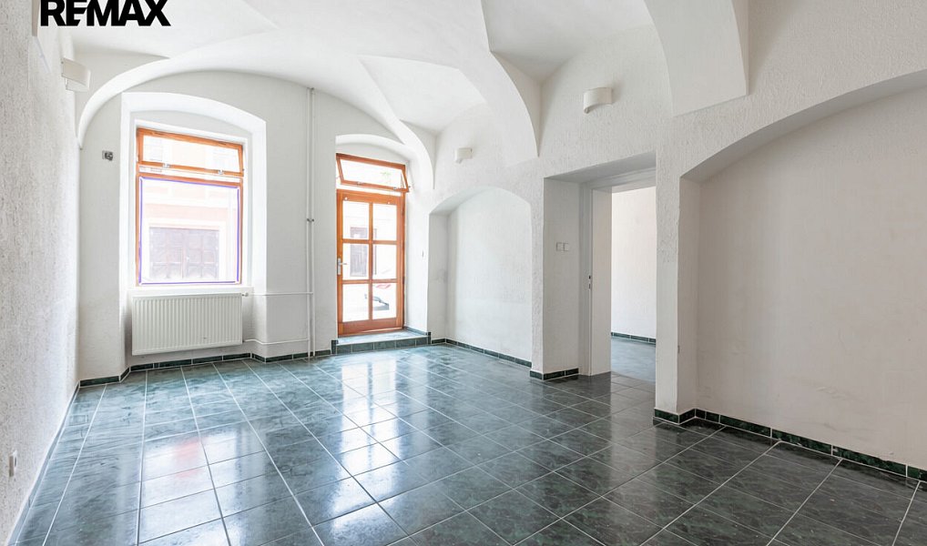 Pronájem obchodních prostor 36 m², Kadaň – náhled fotky 3