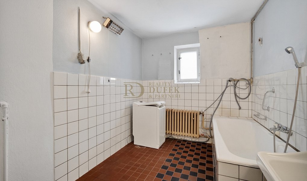 Prodej domu 165 m² s pozemkem 1 433 m², Náchod – náhled fotky 14