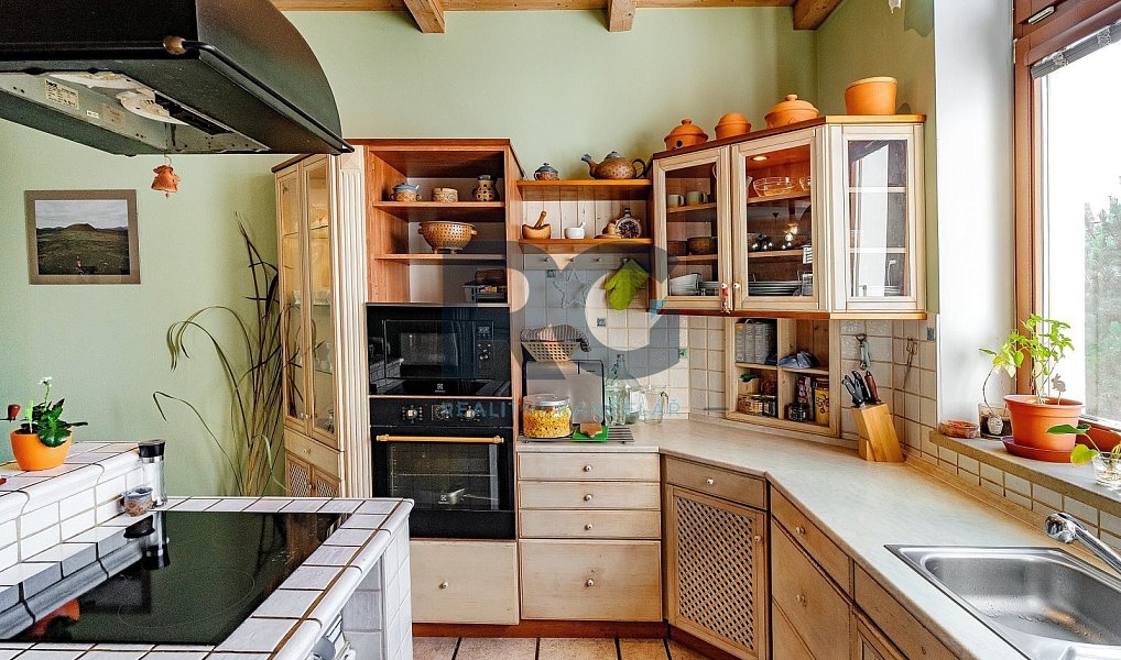 Prodej domu 568 m² s pozemkem 903 m², Písek – náhled fotky 24