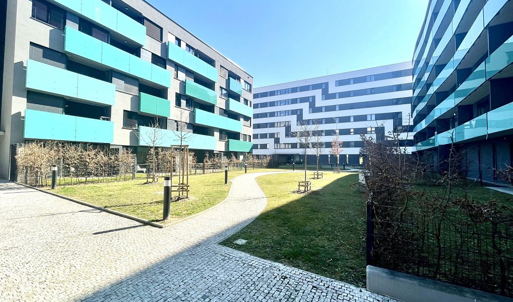 Pronájem bytu 2+kk 62 m², Praha – náhled fotky 20