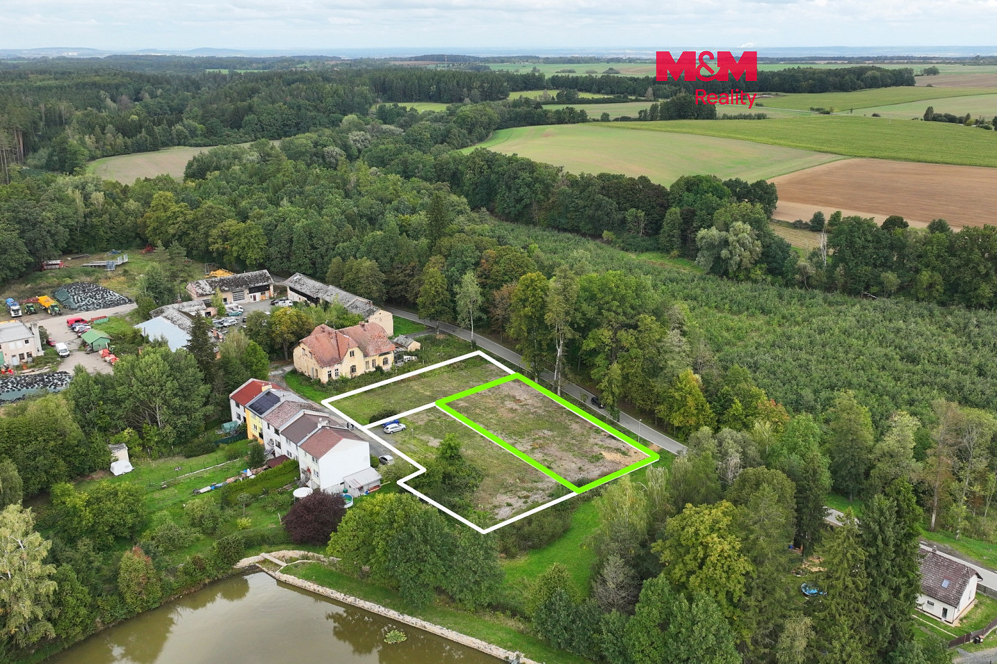 Prodej stavebního pozemku 1 060 m²