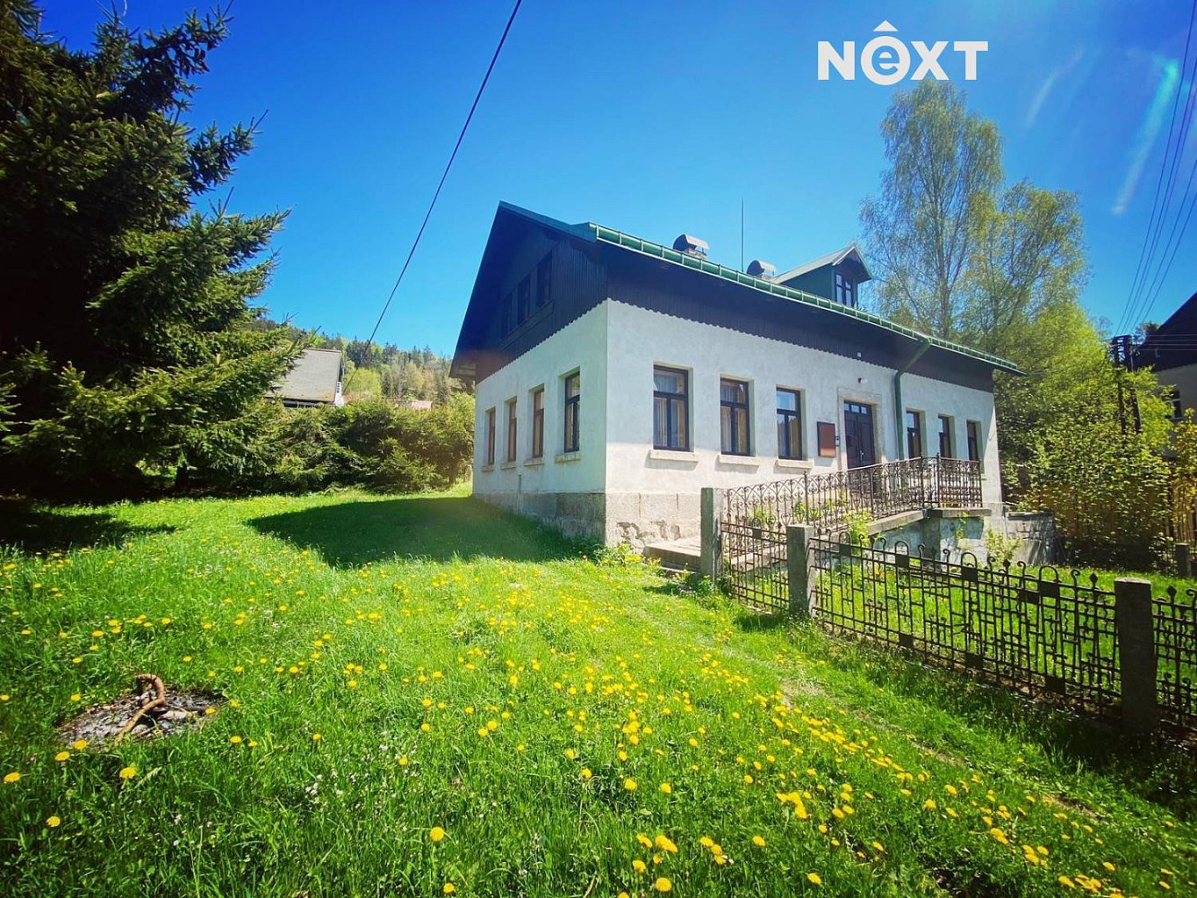 Prodej domu 180 m² s pozemkem 1 275 m²