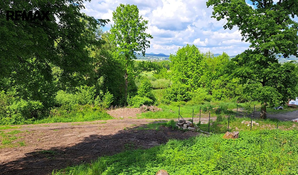 Prodej stavebního pozemku 1 410 m², Zákupy – náhled fotky 7