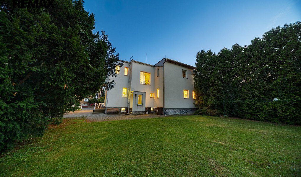 Prodej domu 361 m² s pozemkem 1 042 m², Kolín – náhled fotky 52