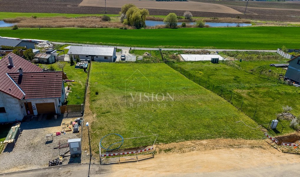 Prodej stavebního pozemku 1 233 m², Dobev – náhled fotky 2