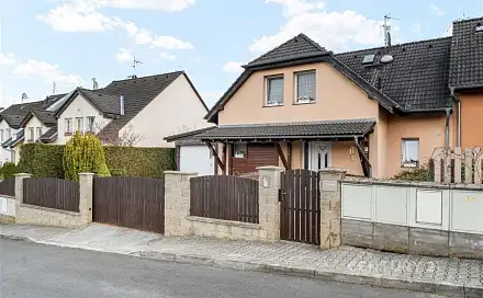 Prodej domu 198 m² s pozemkem 550 m², Pod hřištěm, Lány, okres Kladno