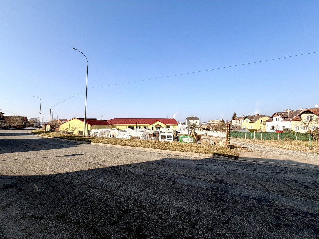 Prodej obchodních prostor 1 200 m²