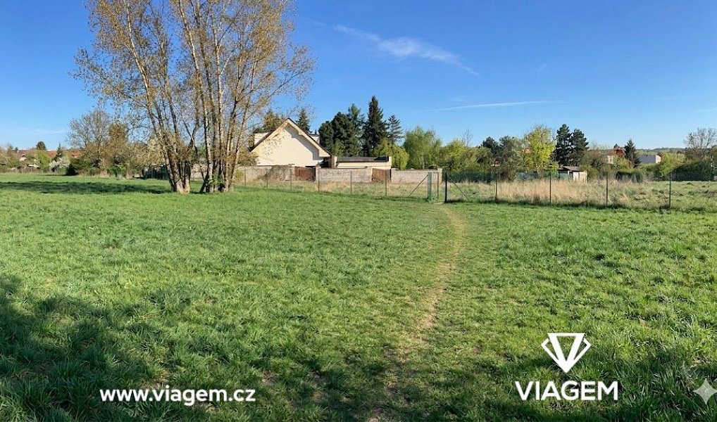 Prodej stavebního pozemku 2 300 m², Praha – náhled fotky 3