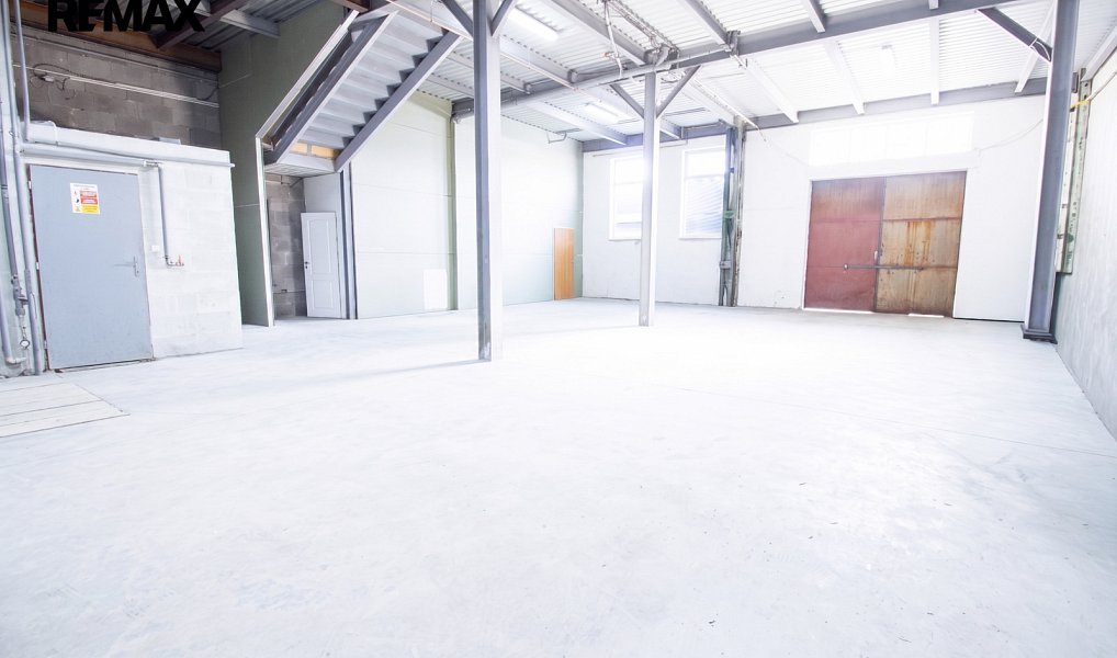 Pronájem skladovacích prostor 1 263 m², Praha – náhled fotky 7