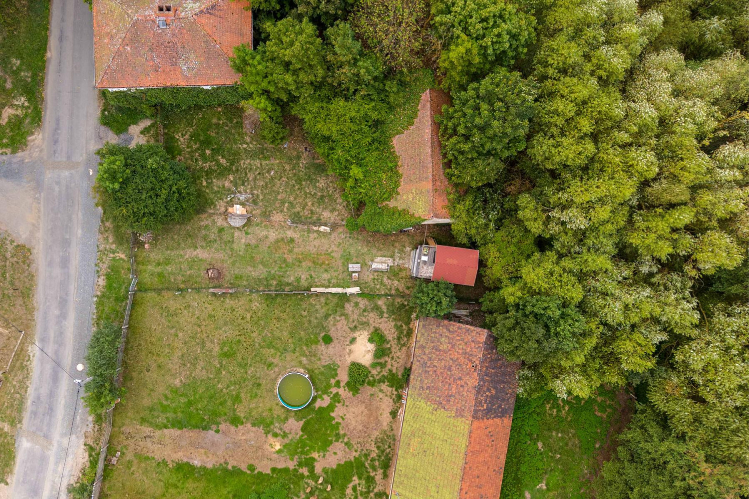 Prodej stavebního pozemku 411 m² – fotografie 4