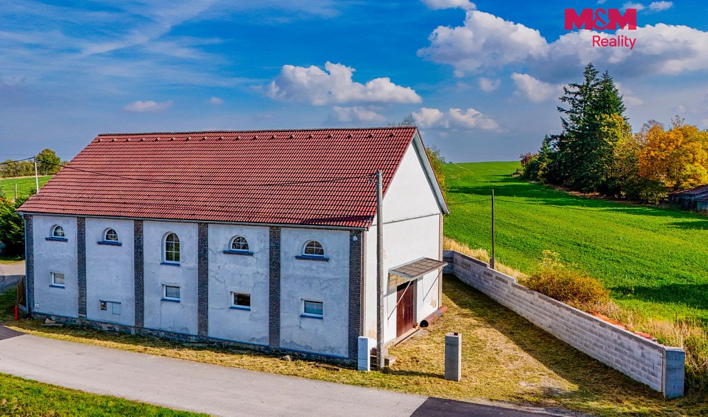 Prodej výrobních prostor 560 m², Bělčice – náhled fotky 2