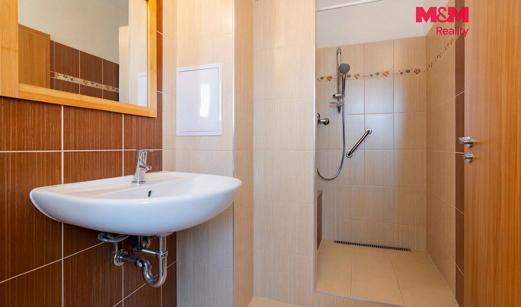 Prodej bytu 3+1 70 m², Týn nad Vltavou – náhled fotky 2
