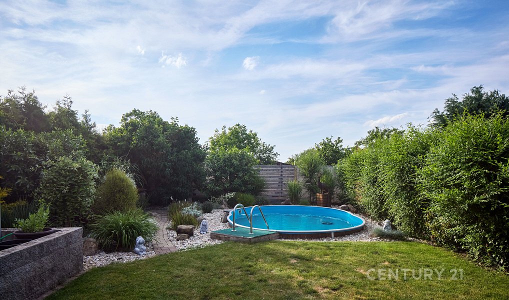 Prodej domu 260 m² s pozemkem 457 m², Ladná – náhled fotky 41