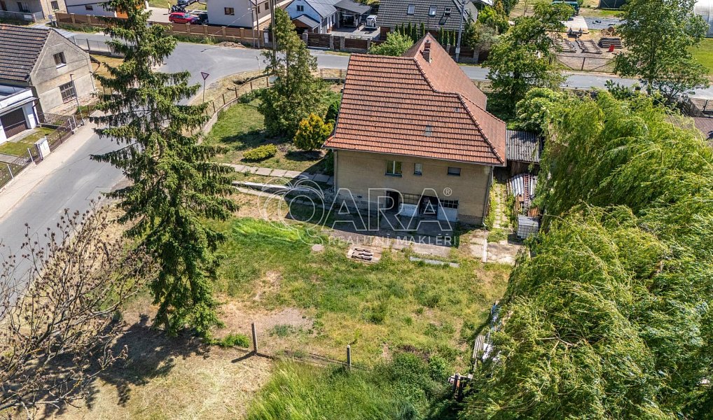 Prodej domu 274 m² s pozemkem 941 m², Kropáčova Vrutice – náhled fotky 4