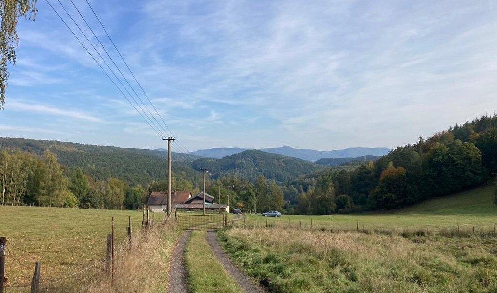 Prodej stavebního pozemku 1 390 m², Děčín – náhled fotky 3