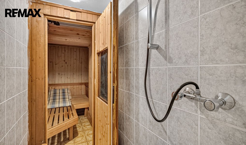 Prodej domu 256 m² s pozemkem 894 m², Zvole – náhled fotky 12