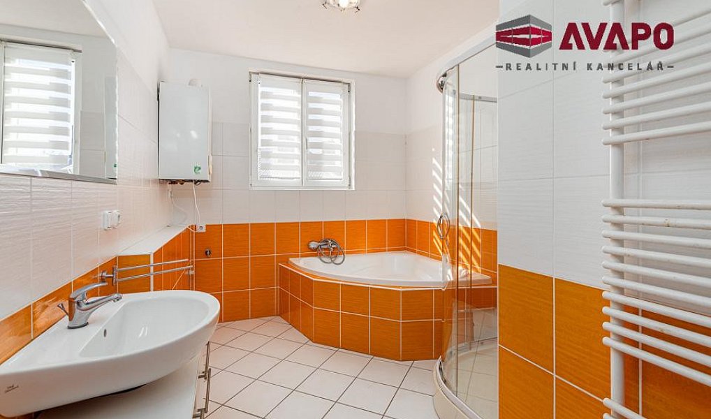 Pronájem bytu 3+1 97 m², Opava – náhled fotky 10