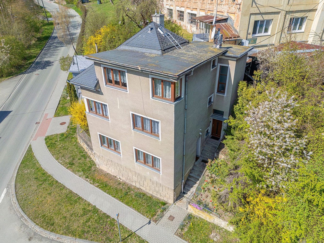 Prodej domu 230 m² s pozemkem 216 m²